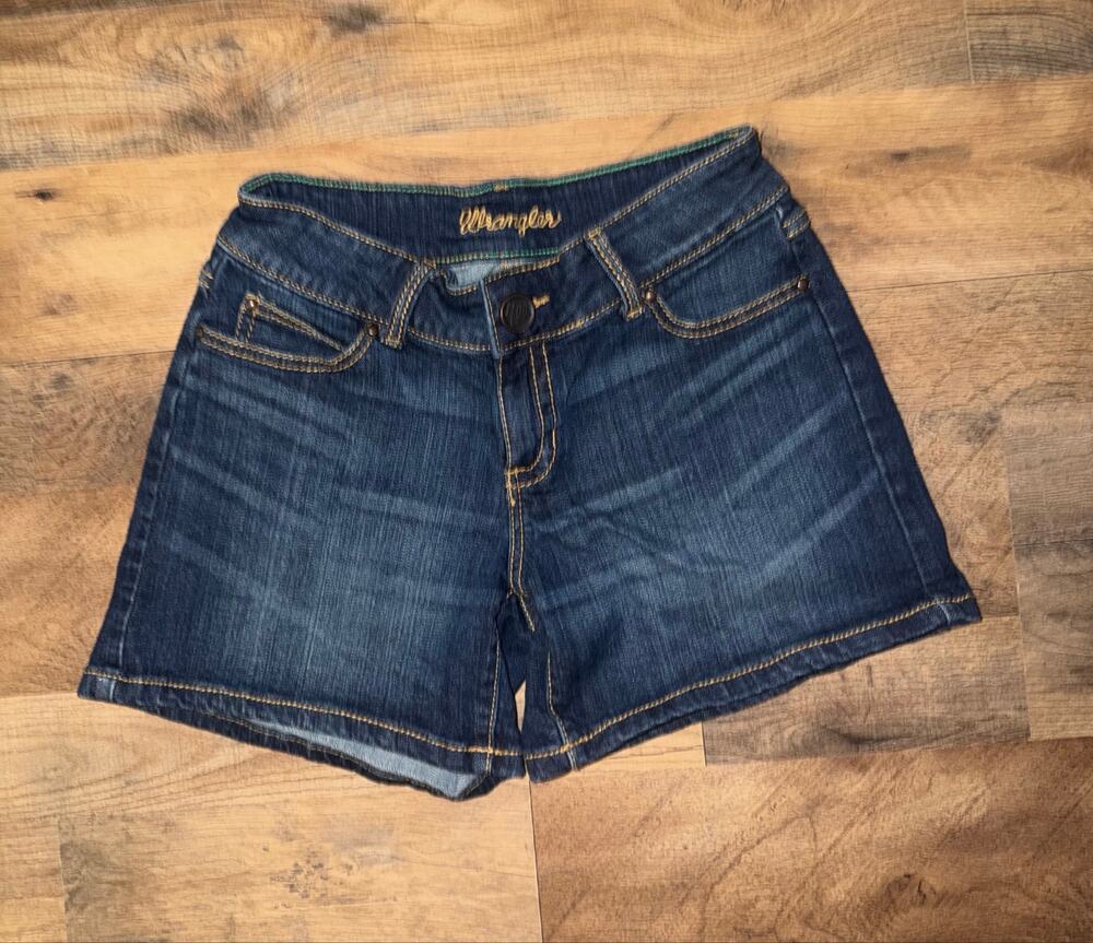 Wrangler retro women’s blue jeans shorts